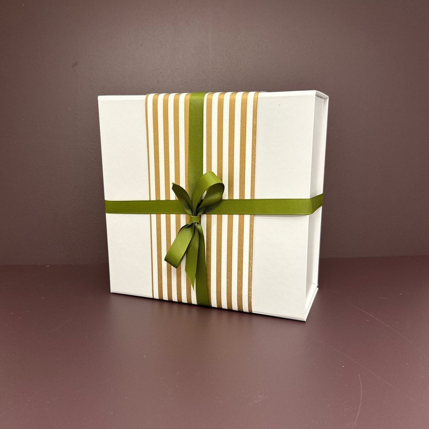 GIFT BOX